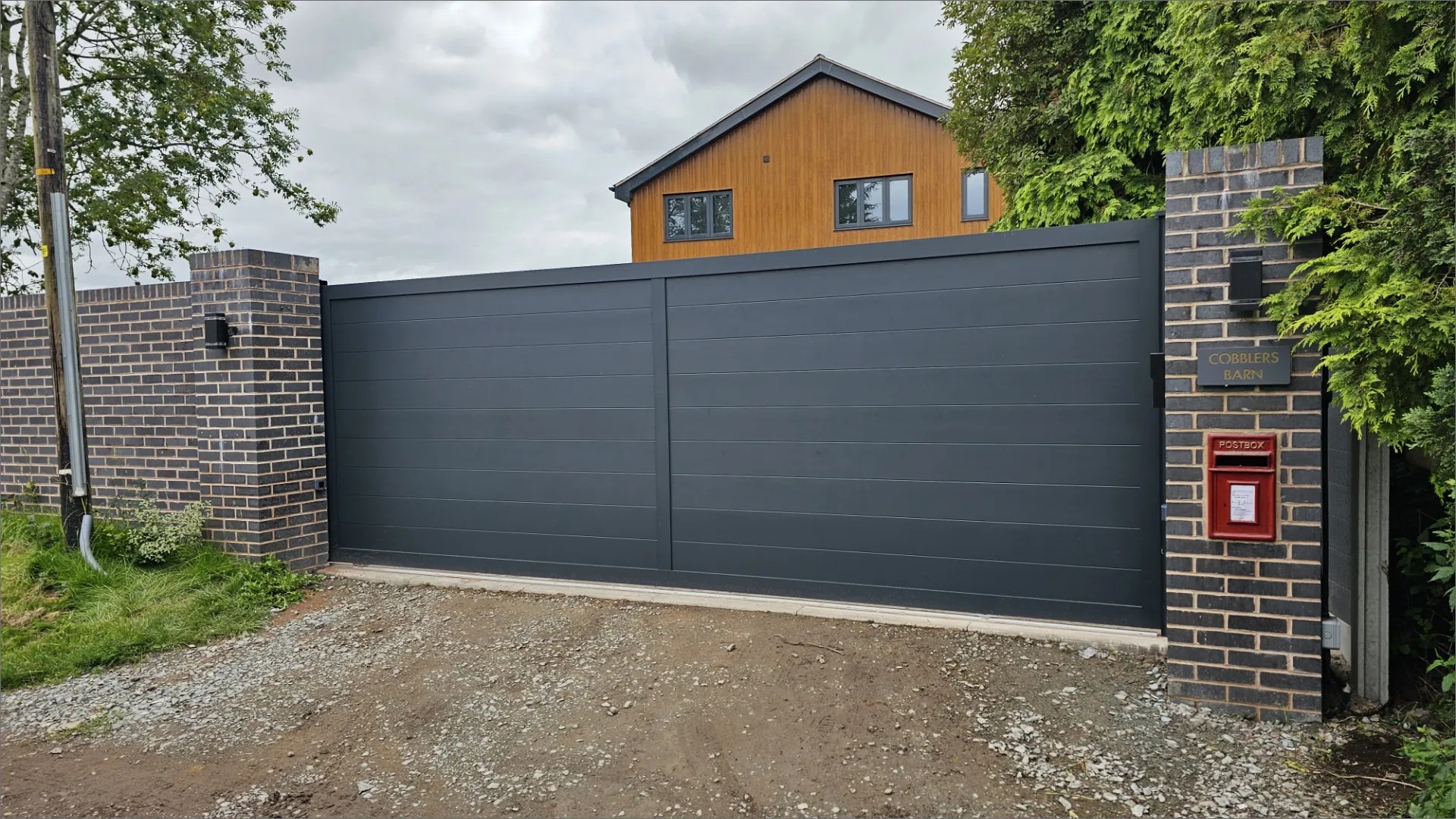 Bespoke Gate Solutions automated aluminium gate
