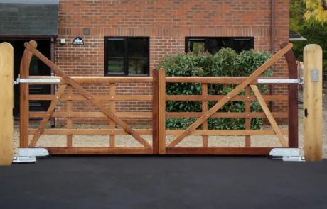 Bespoke Gate Solutions automated wooden gates