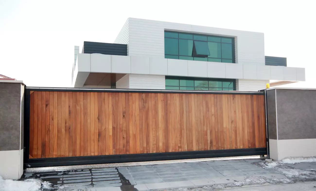Bespoke Gate Solutions swing vs slide gates